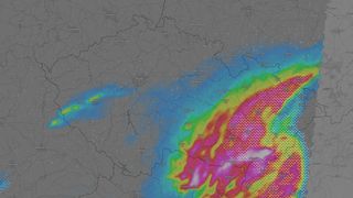 Česko zasáhne několik vln silných bouřek, varovali meteorologové